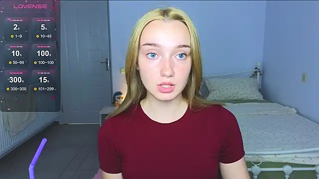 Snapshot of Wild_Sophie_ chatting on October 10, 2025, 6:18 pm Wild Sophie online show from October 10, 2025, 6:18 pm