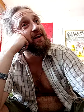 Snapshot of Ozomitro chatting on February 17, 2025, 10:07 am Ozomitro online show from February 17, 2025, 10:07 am