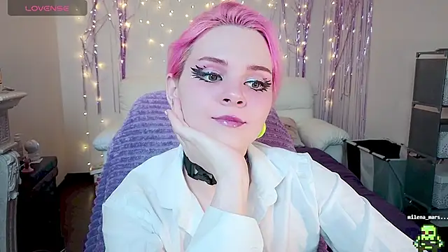 Snapshot of One_Moment_ chatting on December 2, 2024, 12:30 am One Moment online show from December 2, 2024, 12:30 am