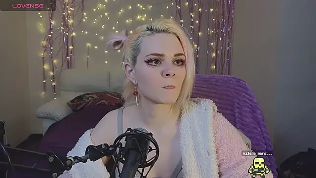 Snapshot of One_Moment_ chatting on February 8, 2025, 2:36 am One Moment online show from February 8, 2025, 2:36 am