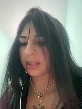 Hilary pinkk online show from December 23, 2024, 2:24 am