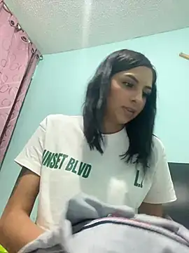 Hilary pinkk online show from December 25, 2024, 12:37 am