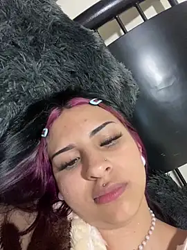 Hilary pinkk online show from February 22, 2025, 8:29 am