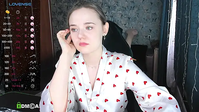 Your small bunny online show from March 5, 2025, 3:08 am