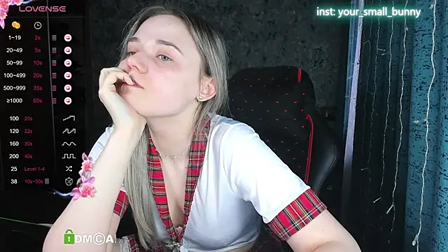 Your small bunny online show from October 4, 2025, 2:09 am