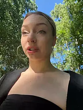 Snapshot of melissa_grr chatting on June 7, 2026, 1:59 pm melissa grr online show from June 7, 2026, 1:59 pm