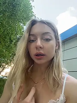 Snapshot of melissa_grr chatting on June 8, 2026, 12:49 pm melissa grr online show from June 8, 2026, 12:49 pm