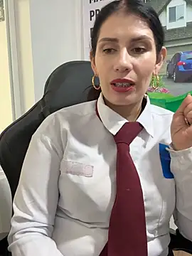 Snapshot of Alysson-- chatting on February 17, 2026, 1:40 pm Alysson-- online show from February 17, 2026, 1:40 pm