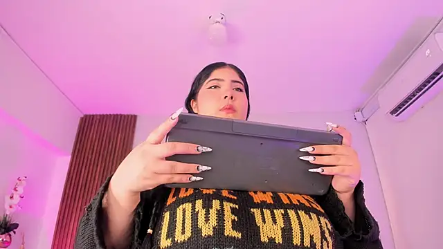 AmberiniHoffman online show from October 19, 2025, 12:28 pm