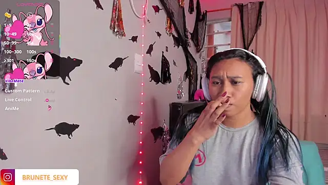 Brunettesexy0 online show from October 29, 2025, 3:36 pm