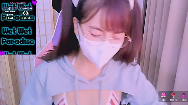 Snapshot of desiregirl69 chatting on September 26, 2025, 3:38 pm desiregirl69 online show from September 26, 2025, 3:38 pm