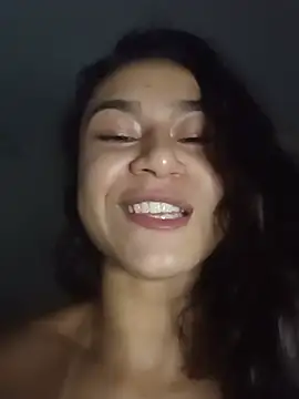 Snapshot of yummi__priv chatting on July 7, 2026, 7:23 am yummi priv online show from July 7, 2026, 7:23 am