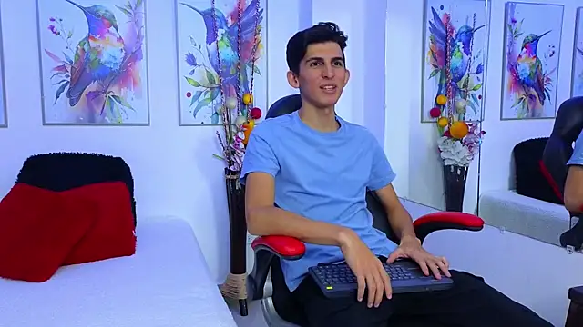Ana n Leo online show from December 11, 2024, 1:49 pm