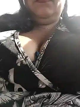 Snapshot of sara_pineros chatting on December 9, 2024, 8:33 pm sara pineros online show from December 9, 2024, 8:33 pm