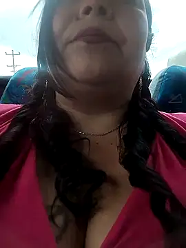 Snapshot of sara_pineros chatting on February 28, 2025, 3:37 pm sara pineros online show from February 28, 2025, 3:37 pm