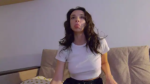 Snapshot of TeenyMariaXx chatting on September 19, 2025, 3:52 am TeenyMariaXx online show from September 19, 2025, 3:52 am