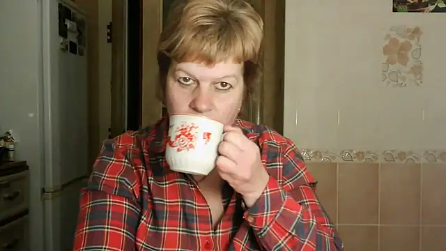 Ettie Tonia online show from March 4, 2025, 6:39 pm