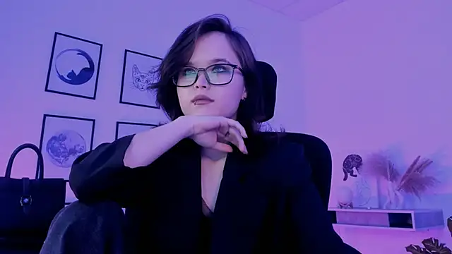 Elainebeness online show from December 17, 2024, 7:37 pm