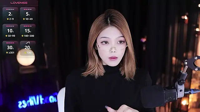 LucyKI online show from January 10, 2025, 2:13 pm