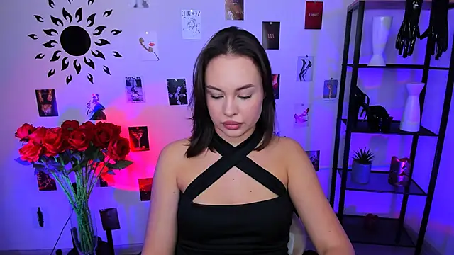 JaneWyatt online show from March 13, 2025, 10:26 am