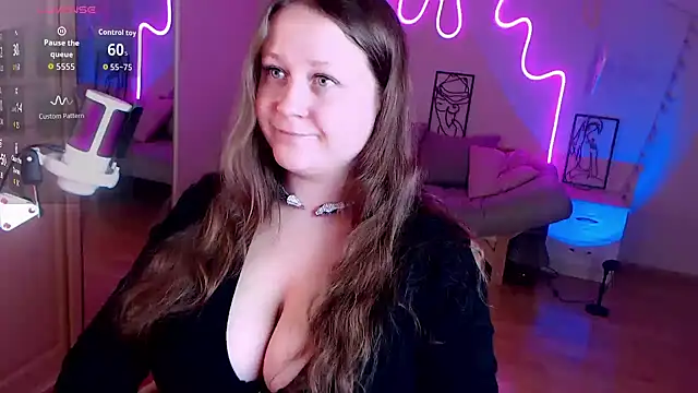 LizzyShine online show from September 17, 2025, 3:03 pm