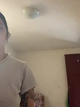 Snapshot of Miss_oliviaa chatting on November 25, 2025, 5:02 pm Miss oliviaa online show from November 25, 2025, 5:02 pm