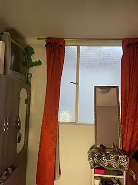 Miss oliviaa online show from March 12, 2026, 10:27 pm