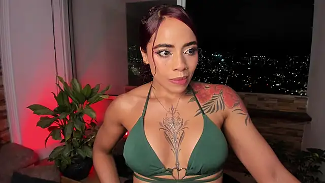 Snapshot of emilyfitness chatting on October 13, 2025, 3:50 am emilyfitness online show from October 13, 2025, 3:50 am