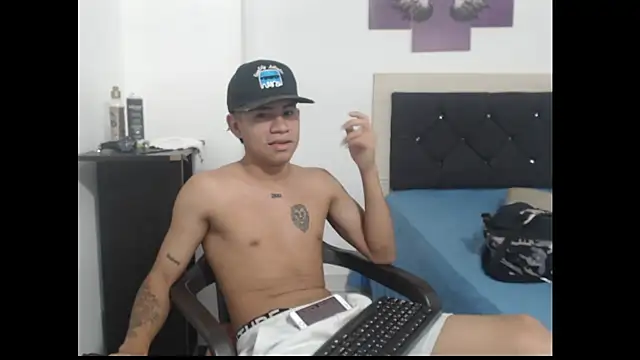 logannth online show from October 13, 2025, 7:52 am