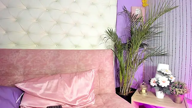 emaa lambert online show from March 7, 2025, 1:42 am