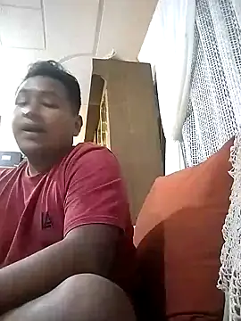 Snapshot of R1ch_Daddy chatting on December 11, 2024, 3:24 am R1ch Daddy online show from December 11, 2024, 3:24 am