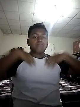 Snapshot of R1ch_Daddy chatting on February 28, 2025, 3:04 am R1ch Daddy online show from February 28, 2025, 3:04 am