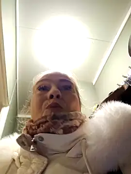 Snapshot of lisalustjouw chatting on January 9, 2025, 9:16 am lisalustjouw online show from January 9, 2025, 9:16 am