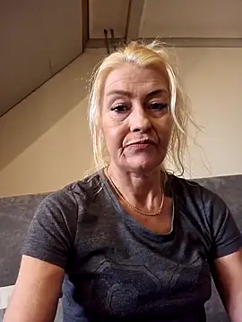 Snapshot of lisalustjouw chatting on March 19, 2025, 9:17 am lisalustjouw online show from March 19, 2025, 9:17 am