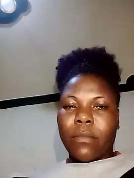 Snapshot of Danny_lady chatting on February 14, 2026, 9:33 pm Danny lady online show from February 14, 2026, 9:33 pm