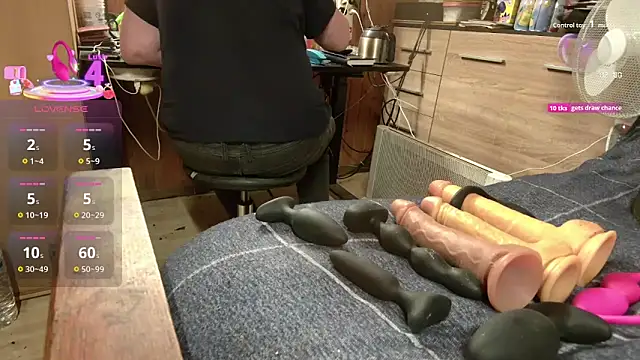 misteryman1956 online show from October 7, 2025, 6:38 pm