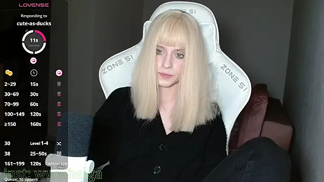 LizaKisses online show from November 13, 2025, 3:55 pm