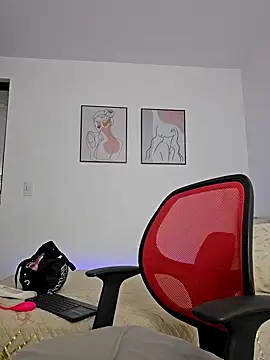 Snapshot of VictoriaEvaans_ chatting on February 9, 2025, 5:43 pm VictoriaEvaans online show from February 9, 2025, 5:43 pm