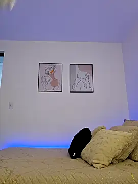 Snapshot of VictoriaEvaans_ chatting on February 26, 2025, 9:37 pm VictoriaEvaans online show from February 26, 2025, 9:37 pm