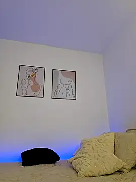 Snapshot of VictoriaEvaans_ chatting on March 14, 2025, 9:54 pm VictoriaEvaans online show from March 14, 2025, 9:54 pm