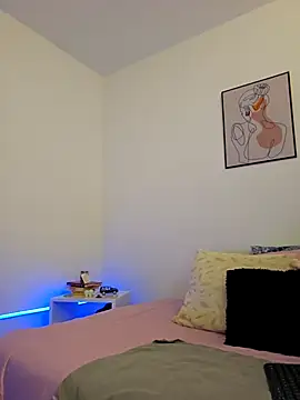 Snapshot of VictoriaEvaans_ chatting on November 4, 2025, 9:47 pm VictoriaEvaans online show from November 4, 2025, 9:47 pm