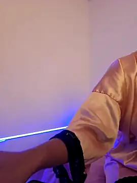 Snapshot of VictoriaEvaans_ chatting on November 18, 2025, 10:36 pm VictoriaEvaans online show from November 18, 2025, 10:36 pm