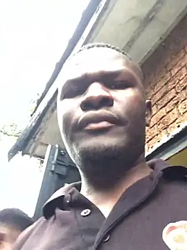 Snapshot of HutchMansell chatting on December 18, 2024, 6:32 am HutchMansell online show from December 18, 2024, 6:32 am