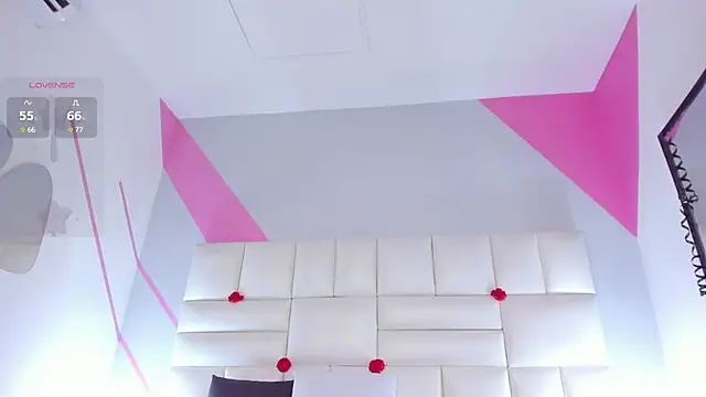 Nicol Betancur online show from December 22, 2024, 2:38 pm