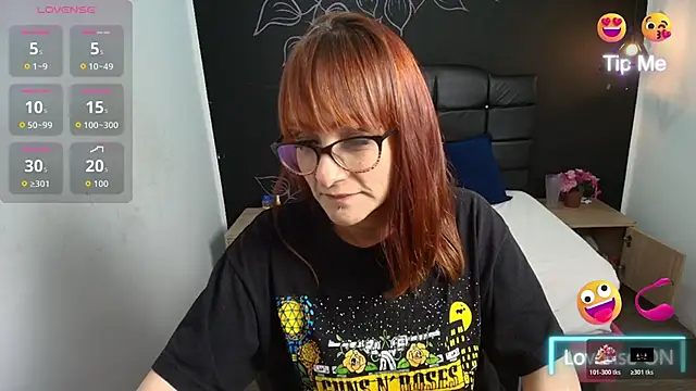 NatashaMason  online show from October 28, 2025, 3:10 am