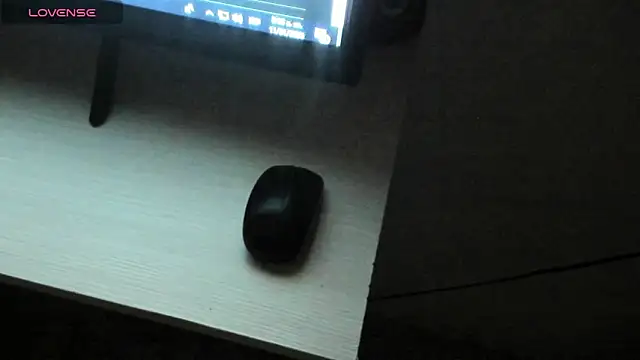 nicole  parker1 online show from January 11, 2025, 11:56 am