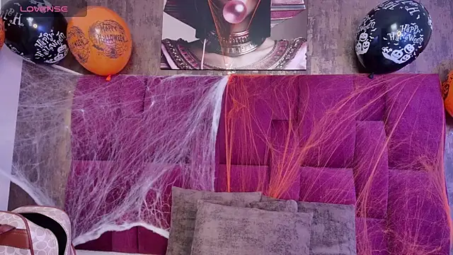 nicole  parker1 online show from October 27, 2025, 7:07 pm