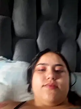 Snapshot of Helen_russo chatting on April 30, 2026, 8:37 pm Helen russo online show from April 30, 2026, 8:37 pm