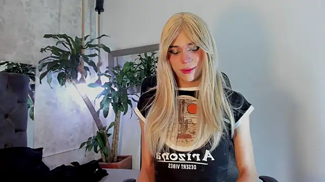 Snapshot of pixy_20 chatting on January 13, 2025, 1:56 am pixy 20 online show from January 13, 2025, 1:56 am