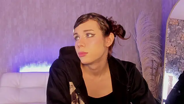 Snapshot of pixy_20 chatting on November 18, 2025, 3:23 am pixy 20 online show from November 18, 2025, 3:23 am